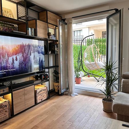 Cosy Summer Stay In Boho Style Apartment - 8 Mins From Paris Center - Garden And Underground Parking Clamart Luaran gambar