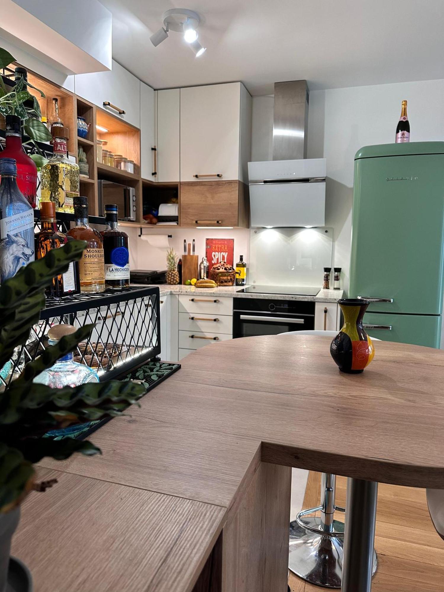 Cosy Summer Stay In Boho Style Apartment - 8 Mins From Paris Center - Garden And Underground Parking Clamart Luaran gambar